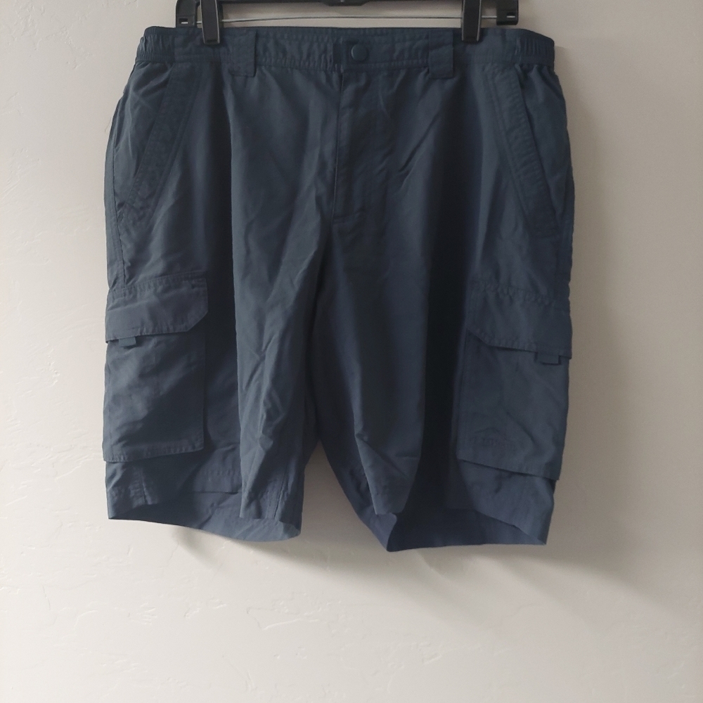 LL Bean Navy‎ Blue Shorts Men's Size Large Cargo Fishermen Hiking Outdoor Wear